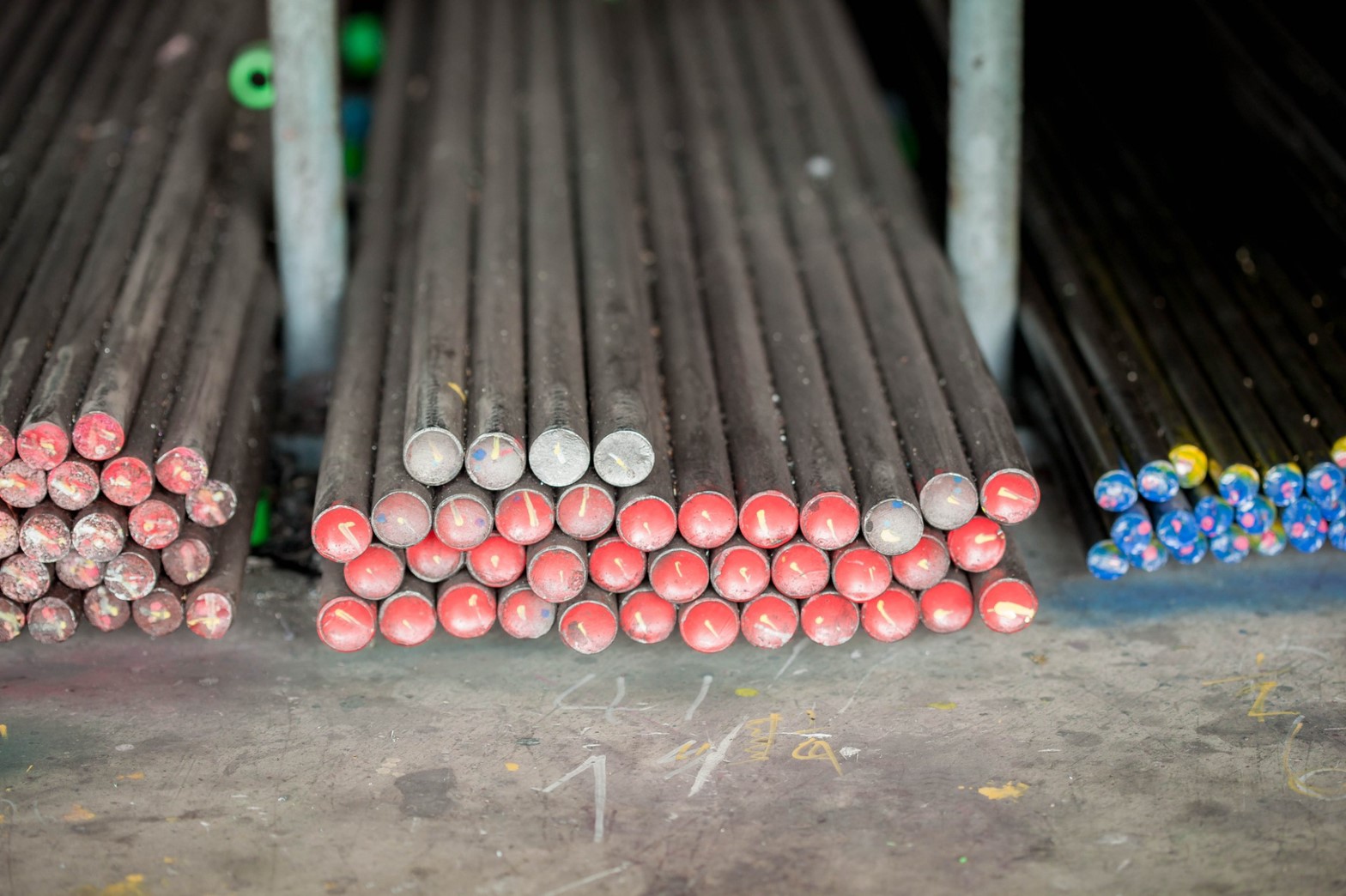 เหล็กเพลาขาว